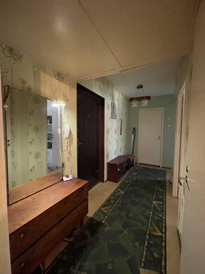 Продам двухкомнатную (2-комн.) квартиру, Интернациональная ул, 4, Костомукша г