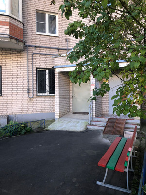 Продам трехкомнатную (3-комн.) квартиру, Большая Московская ул, 59, Великий Новгород г