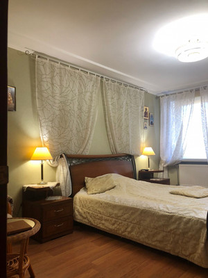 Продам трехкомнатную (3-комн.) квартиру, Большая Московская ул, 59, Великий Новгород г