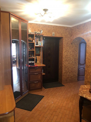 Продам трехкомнатную (3-комн.) квартиру, Большая Московская ул, 59, Великий Новгород г