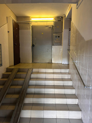 Продам комнату в 2-комн. квартире, Красного Маяка ул, 19к1, Москва г