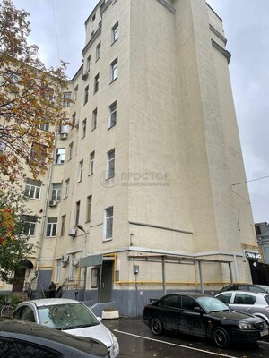Продам однокомнатную (1-комн.) квартиру, Большая Ордынка ул, 68, Москва г