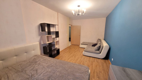 Продам двухкомнатную (2-комн.) квартиру, Фёдора Абрамова ул, 4А, Парголово п