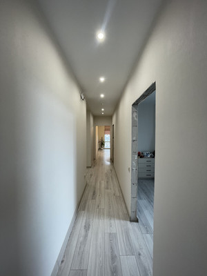 Продам двухкомнатную (2-комн.) квартиру, Балаклавская ул, 137, Симферополь г