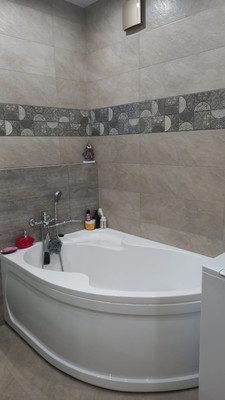 Продам двухкомнатную (2-комн.) квартиру, Балаклавская ул, 137, Симферополь г