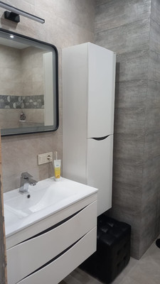 Продам двухкомнатную (2-комн.) квартиру, Балаклавская ул, 137, Симферополь г