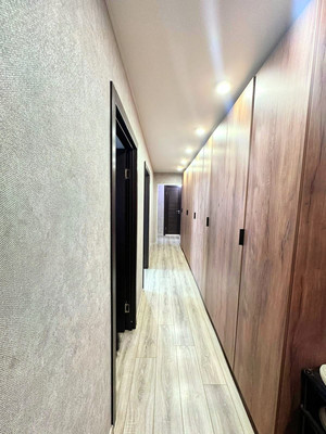 Продам трехкомнатную (3-комн.) квартиру, Школьная ул, 87, Видное г
