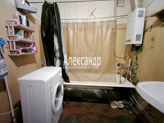 Продам комнату в 4-комн. квартире, Стачек пр-кт, 34к1, Санкт-Петербург г