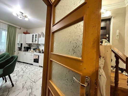 Продам двухкомнатную (2-комн.) квартиру, Ковыльная ул, 86, Симферополь г