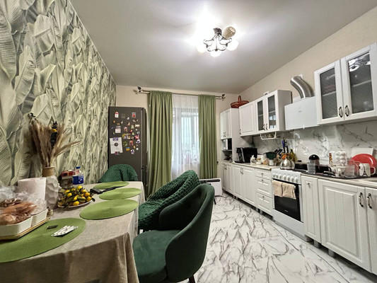 Продам двухкомнатную (2-комн.) квартиру, Ковыльная ул, 86, Симферополь г