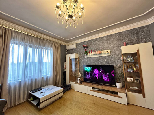 Продам двухкомнатную (2-комн.) квартиру, Ковыльная ул, 86, Симферополь г