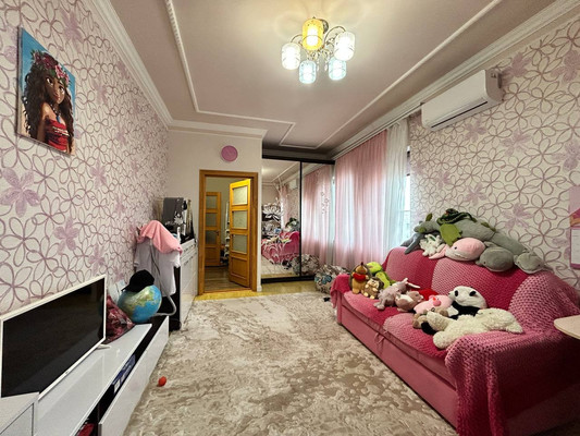 Продам двухкомнатную (2-комн.) квартиру, Ковыльная ул, 86, Симферополь г