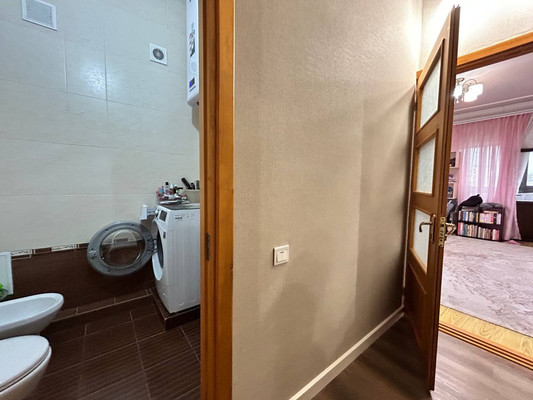 Продам двухкомнатную (2-комн.) квартиру, Ковыльная ул, 86, Симферополь г