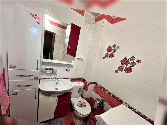 Продам двухкомнатную (2-комн.) квартиру, Вокзальная ул, 152, Брянск г