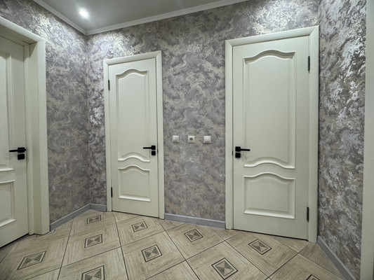 Продам трехкомнатную (3-комн.) квартиру, Дачная ул, 12к1, Рязань г