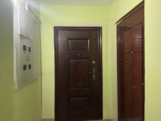 Продам трехкомнатную (3-комн.) квартиру, Дачная ул, 12к1, Рязань г