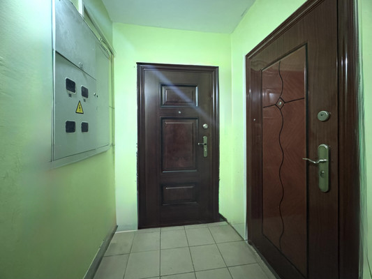 Продам трехкомнатную (3-комн.) квартиру, Дачная ул, 12к1, Рязань г