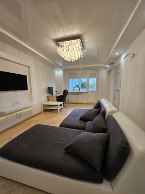 Сдам трехкомнатную (3-комн.) квартиру, Симферопольская ул, 30к2, Краснодар г