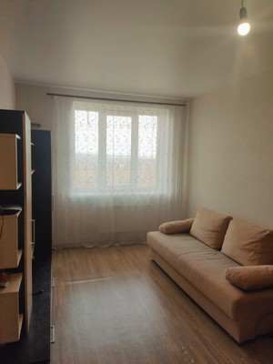 Продам однокомнатную (1-комн.) квартиру, Рауиса Гареева ул, 102к2, Казань г