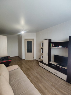 Продам однокомнатную (1-комн.) квартиру, Рауиса Гареева ул, 102к2, Казань г