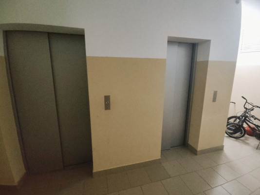 Продам однокомнатную (1-комн.) квартиру, Рауиса Гареева ул, 102к2, Казань г