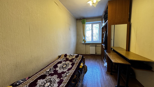 Продам двухкомнатную (2-комн.) квартиру, Кайская ул, 3б, Иркутск г