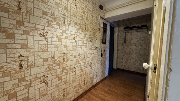 Продам двухкомнатную (2-комн.) квартиру, Кайская ул, 3б, Иркутск г