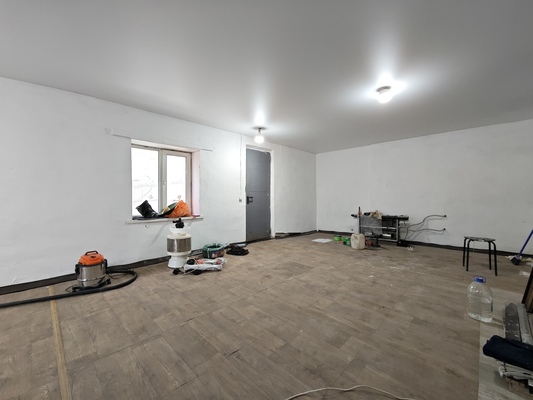 Продам склад 37,2 м2, Фронтовых бригад ул, 18/6, Екатеринбург г