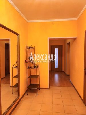 Продам двухкомнатную (2-комн.) квартиру, Восточная ул, 8, Кириши г