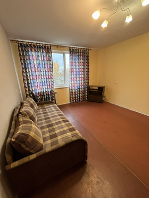 Продам однокомнатную (1-комн.) квартиру, Заводской пр-кт, 6А, Колпино г