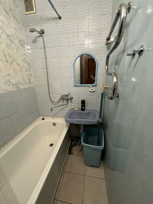 Продам однокомнатную (1-комн.) квартиру, Заводской пр-кт, 6А, Колпино г