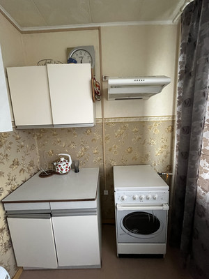 Продам однокомнатную (1-комн.) квартиру, Заводской пр-кт, 6А, Колпино г