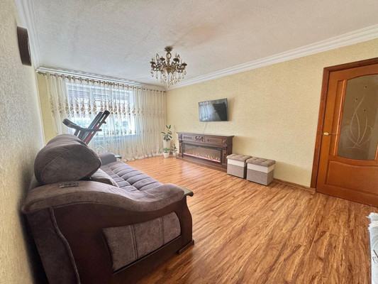 Продам двухкомнатную (2-комн.) квартиру, имени Гагарина Юрия Алексеевича ул, 1, Баксан г