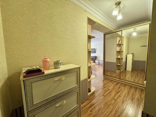 Продам двухкомнатную (2-комн.) квартиру, имени Гагарина Юрия Алексеевича ул, 1, Баксан г