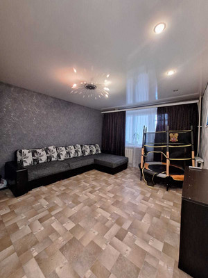 Продам двухкомнатную (2-комн.) квартиру, Ямашева пр-кт, 1019, Казань г