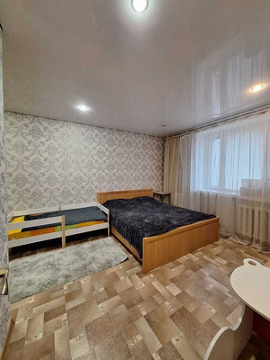 Продам двухкомнатную (2-комн.) квартиру, Ямашева пр-кт, 1019, Казань г