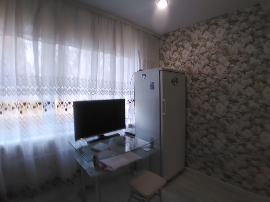 Продам трехкомнатную (3-комн.) квартиру, Рахманинова ул, 24, Пенза г