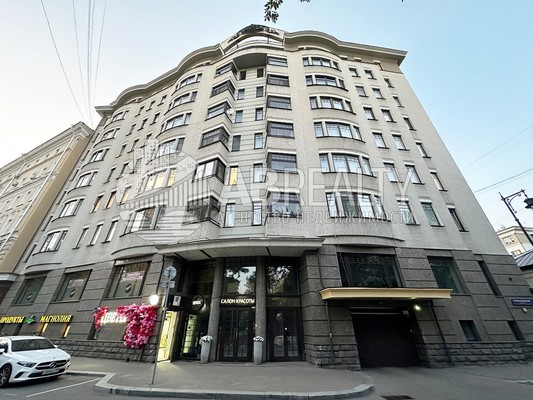 Продам многокомнатную квартиру, 1-й Неопалимовский пер, 8, Москва г