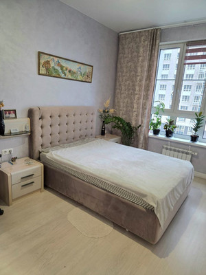 Продам двухкомнатную (2-комн.) квартиру, Ореховый б-р, 24к3, Москва г