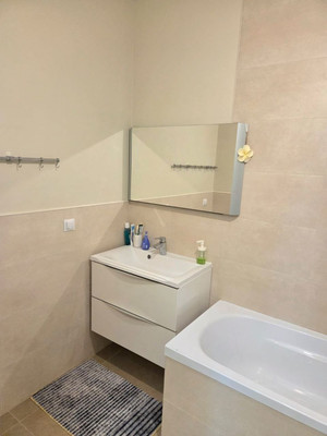 Продам двухкомнатную (2-комн.) квартиру, Ореховый б-р, 24к3, Москва г