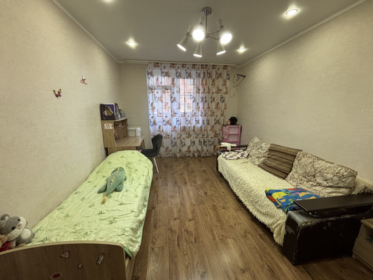 Продам трехкомнатную (3-комн.) квартиру, Хворостянского ул, 25, Новороссийск г