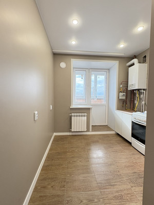 Продам однокомнатную (1-комн.) квартиру, Молодежная ул, 17, Семеновка с