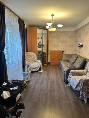 Продам многокомнатную квартиру, Есенина ул, 26Ак1, Санкт-Петербург г