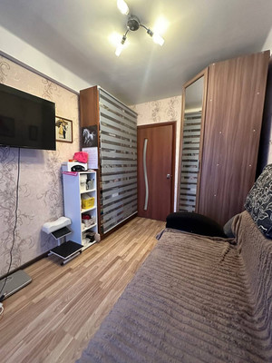 Продам многокомнатную квартиру, Есенина ул, 26Ак1, Санкт-Петербург г