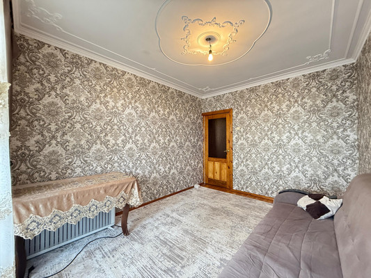 Продам трехкомнатную (3-комн.) квартиру, Калинина ул, 250, Нальчик г