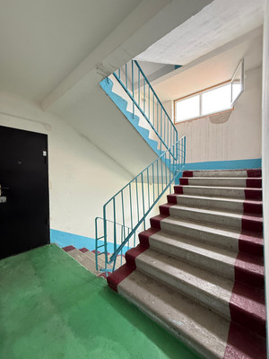 Продам трехкомнатную (3-комн.) квартиру, Калинина ул, 250, Нальчик г