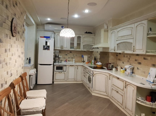 Продам трехкомнатную (3-комн.) квартиру, им. Константина Образцова пр-кт, 2/2, Краснодар г