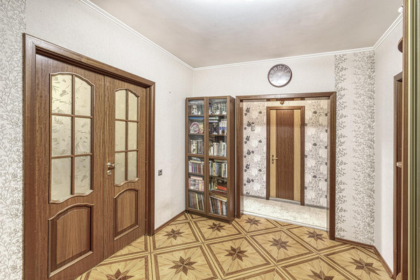 Продам многокомнатную квартиру, В мкр, 52, Троицк г