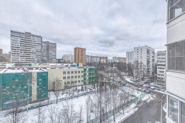 Продам многокомнатную квартиру, В мкр, 52, Троицк г