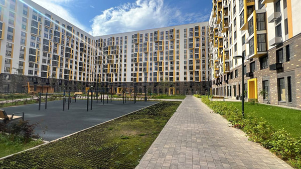 Продам двухкомнатную (2-комн.) , Опушка кв-л, 1к2, Юрлово д